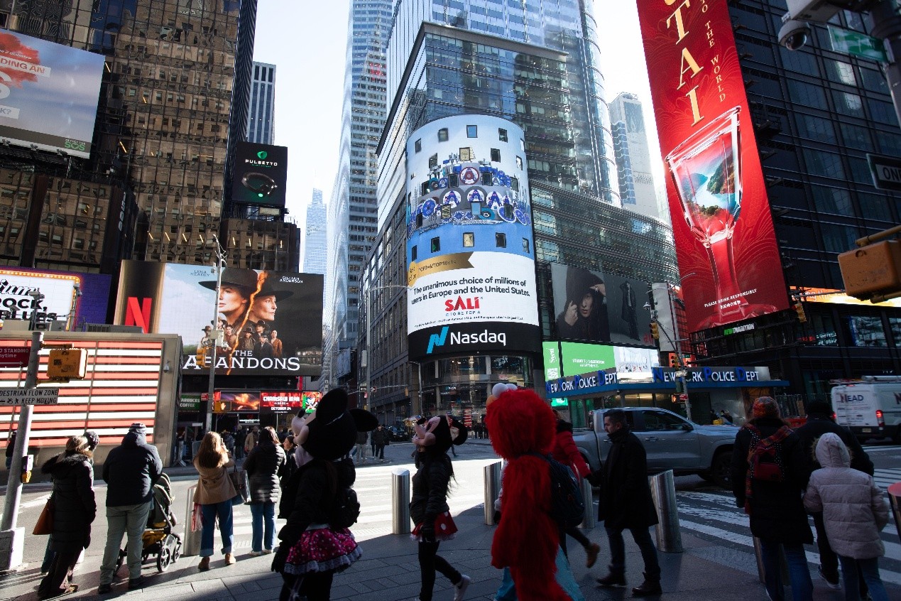 SALI affiche ses ambitions mondiales avec une campagne publicitaire à Times Square, et marque ainsi une nouvelle étape importante dans son parcours vers la création d’un empire international d’accessoires pour outils électroportatifs